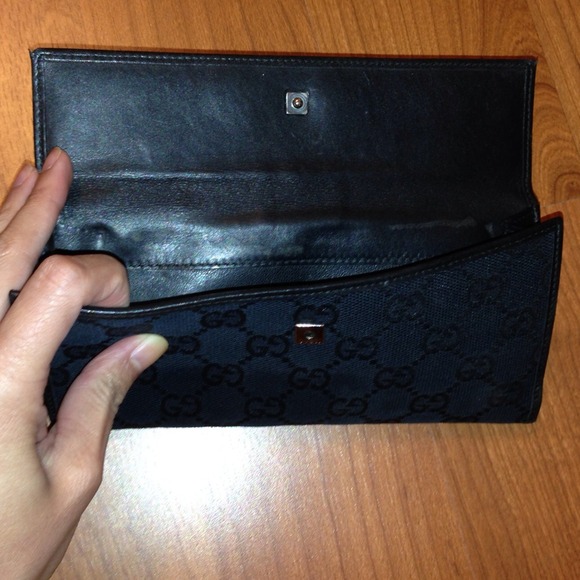 Gucci Black Canvas Wallet - Picture 3 of 4