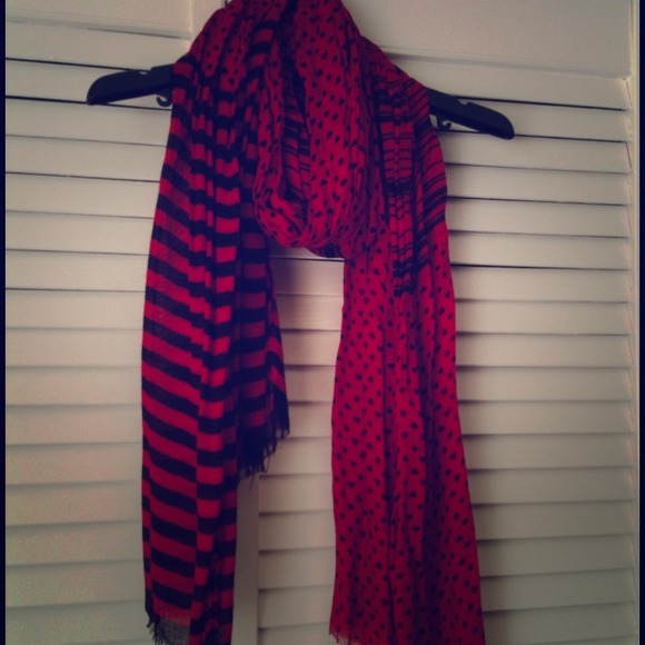 SOLD in Bundle Hearts and stripes scarf