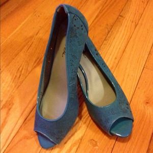 ❌TRADED❌ X-Appeal brand new velvet shoes.