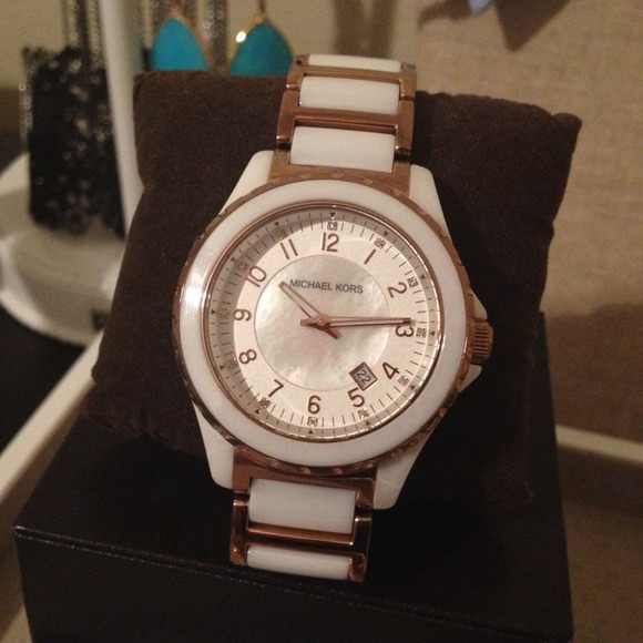 Michael Kors White/Rose Gold Ceramic Watch