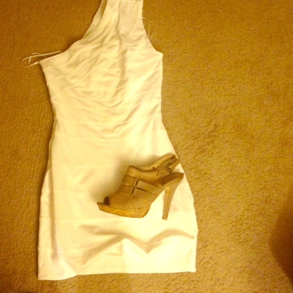 Express 1 shoulder dress
