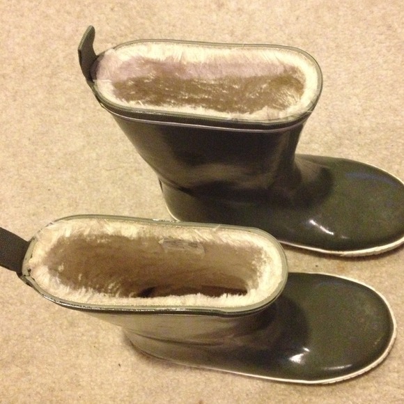 🚫⛔SOLD!!!!! Rain Boots - Picture 2 of 3
