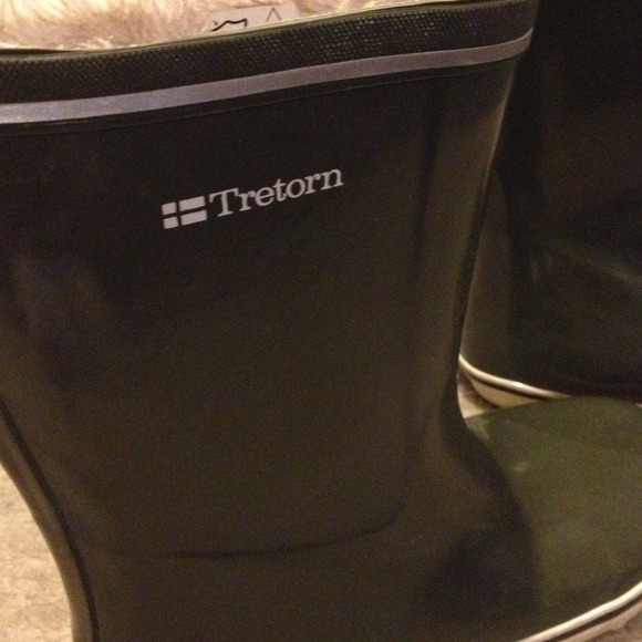 🚫⛔SOLD!!!!! Rain Boots - Picture 3 of 3