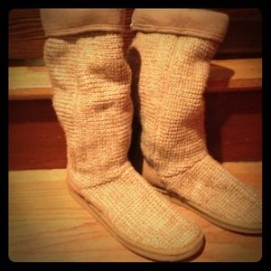 Sweater boots