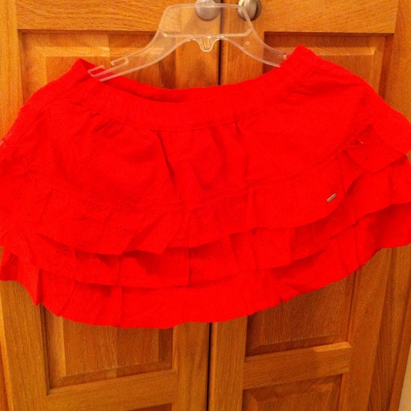Gilly Hicks  Dresses & Skirts - Pink Gilly Hicks skirt!! 💖