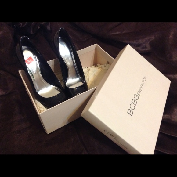 *SOLD*BCBG Black Patent Open Toe Heels 6 1/2