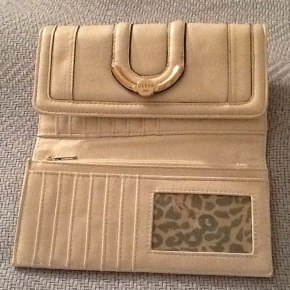 Guess wallet