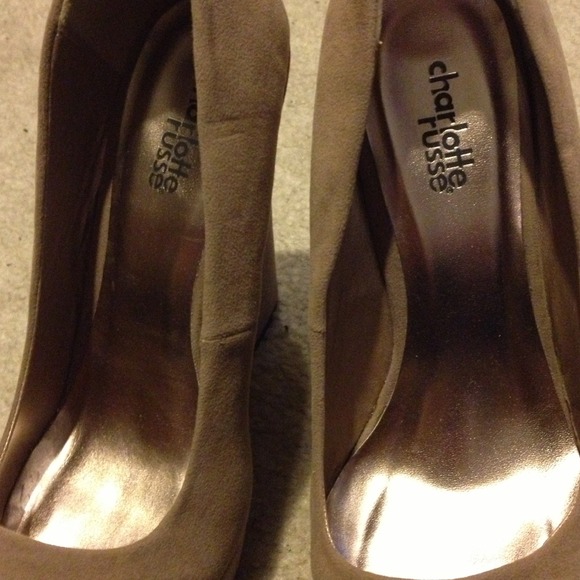 ⛔🚫SOLD!! Nude Wedges - Picture 3 of 3