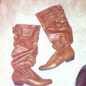 Size 9 brown boots