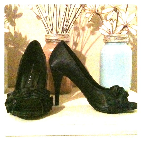 Trade - Black Satin Pumps