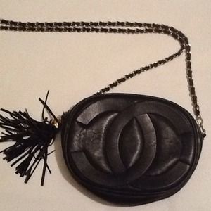 REDUCED! Vintage Chanel handbag in good condition