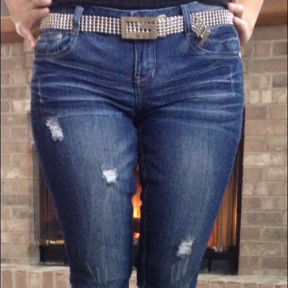 ⛔SOLD⛔Guess silver belt - Picture 2 of 3