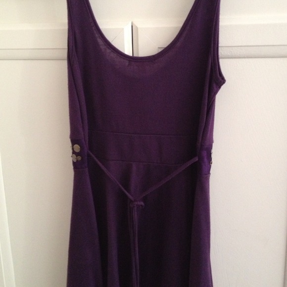 Beautiful Deep Purple Tank Top - Picture 3 of 3