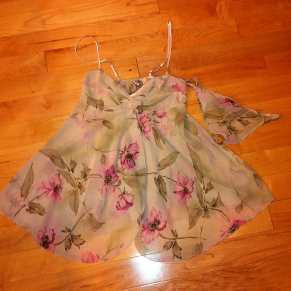 💥Sold ~Bundled💥Victoria's Secret Babydoll Nighty