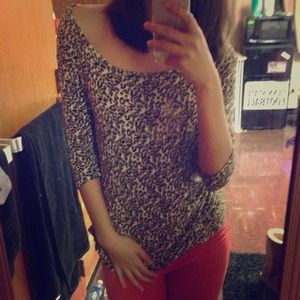 Stradivarius leopard  top