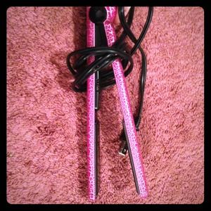 Straightener! Pink giraffe print!