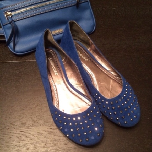 Flats - Picture 2 of 4
