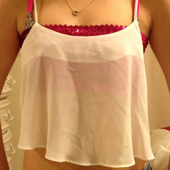 💟Bundled💟White Crop Top - Picture 3 of 3
