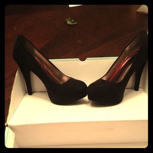Maurice's Blk Heels Sz 7.5