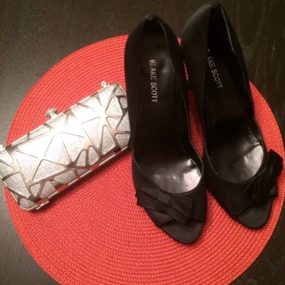 Peep toe heels