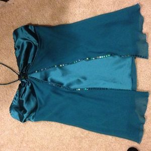 💥Bundle for @lembrey💥bebe top 2 cute dresses