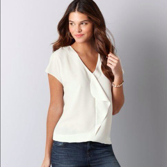🔔SALE $15.00🔔LOFT Ruffle Top