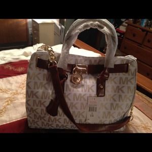 Hand bag