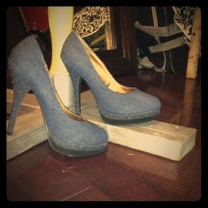 Hot Denim And Bronze Studded Heels!