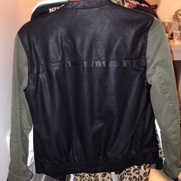 ❌ SOLD - Picture 3 of 4