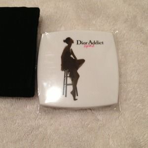 ***RESERVED***Authentic DIOR mirror with pouch NEW