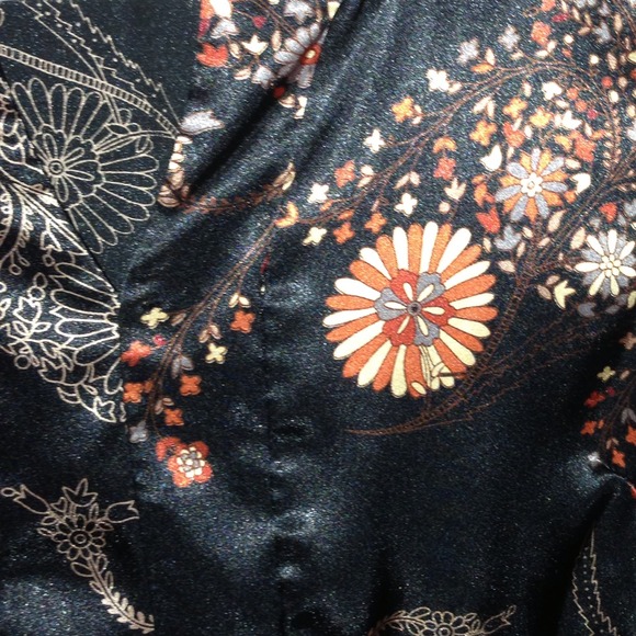 ✖SOLD IN BUNDLE✖ - Picture 3 of 4