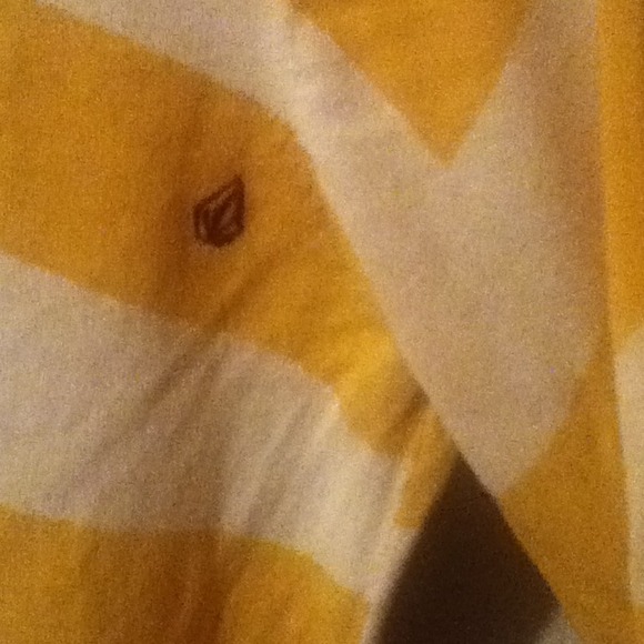 Striped yellow Volcom cardi😘 - Picture 3 of 4