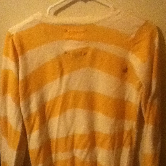 Striped yellow Volcom cardi😘 - Picture 4 of 4