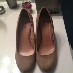 Nine West camel suede wedges