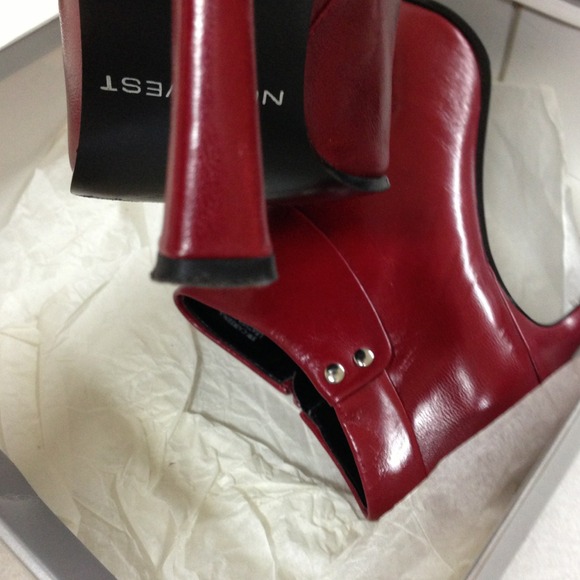 SOLD-Boots - Picture 4 of 4
