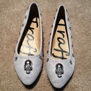 Shoe