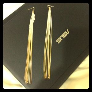 TOPSHOP drop earrings.