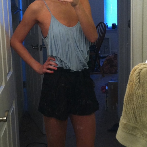 Baby blue ruffle tank - Picture 2 of 3