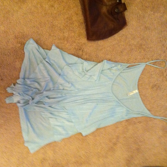 Baby blue ruffle tank - Picture 3 of 3