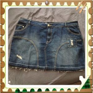 Plus size ROCAWEAR mini.. CuTe!!