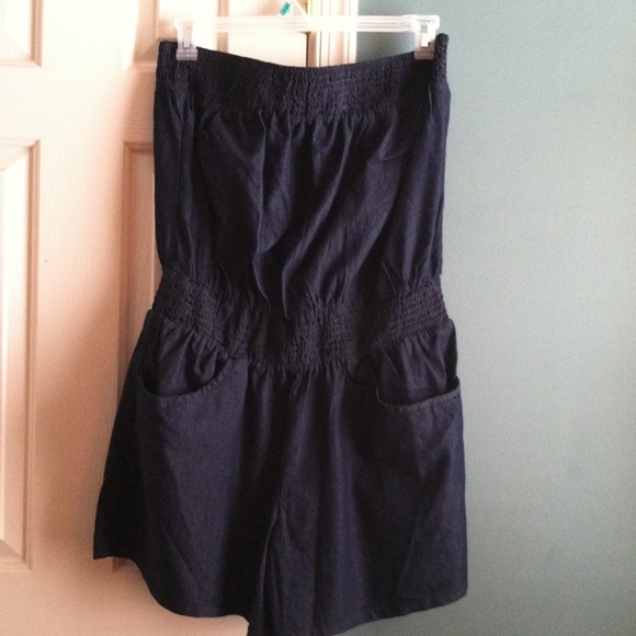 New, denim romper & pink sandals bundle.