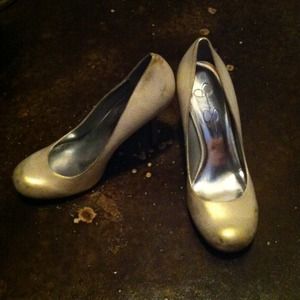 Jessica Simpson heels