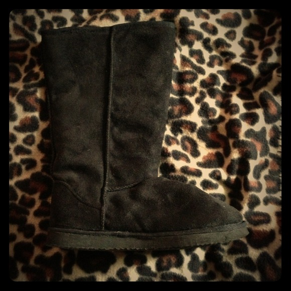 Black comfortable boots!