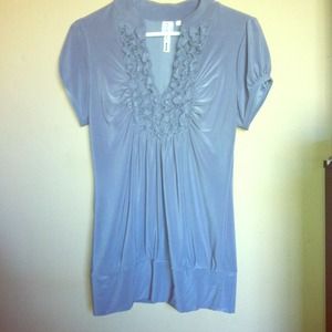 Ruffled gray top