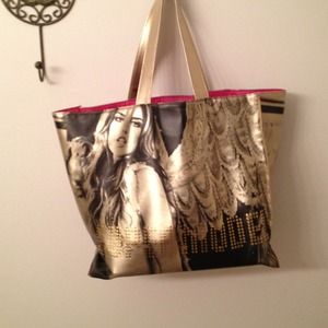 Victoria's Secret bag Traded with @balanna13