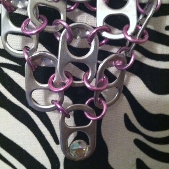 Beautiful tab necklace with rhinestone accent. - Picture 4 of 4