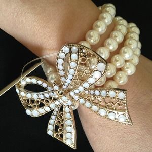 Bracelet bundle w/ earring