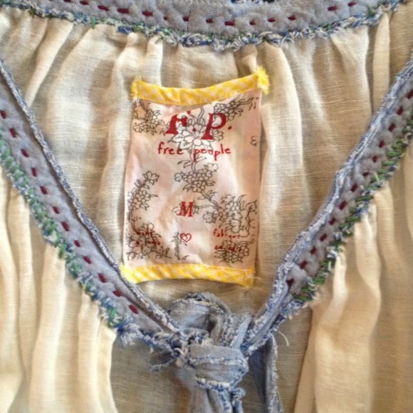 Free People Summer Top with real seashell detail - Picture 3 of 4