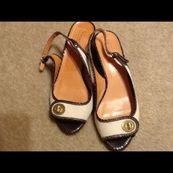 REDUCED Authentic just beautiful Coach Sandals 👡 - Picture 2 of 2