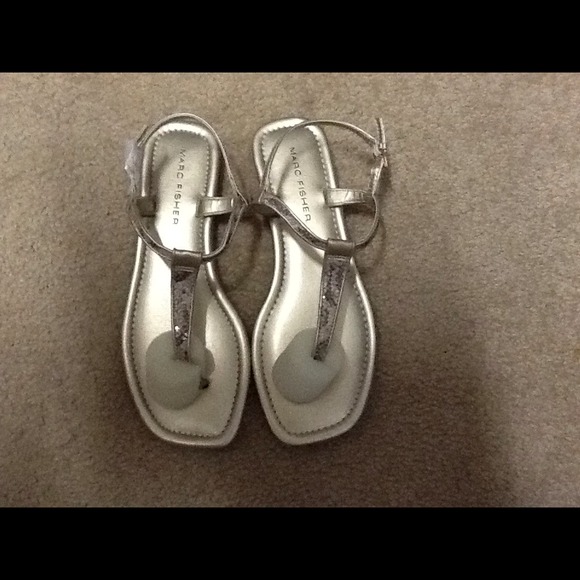 REDUCE. Marc Fisher Brand New Sandale👡👡 - Picture 2 of 2